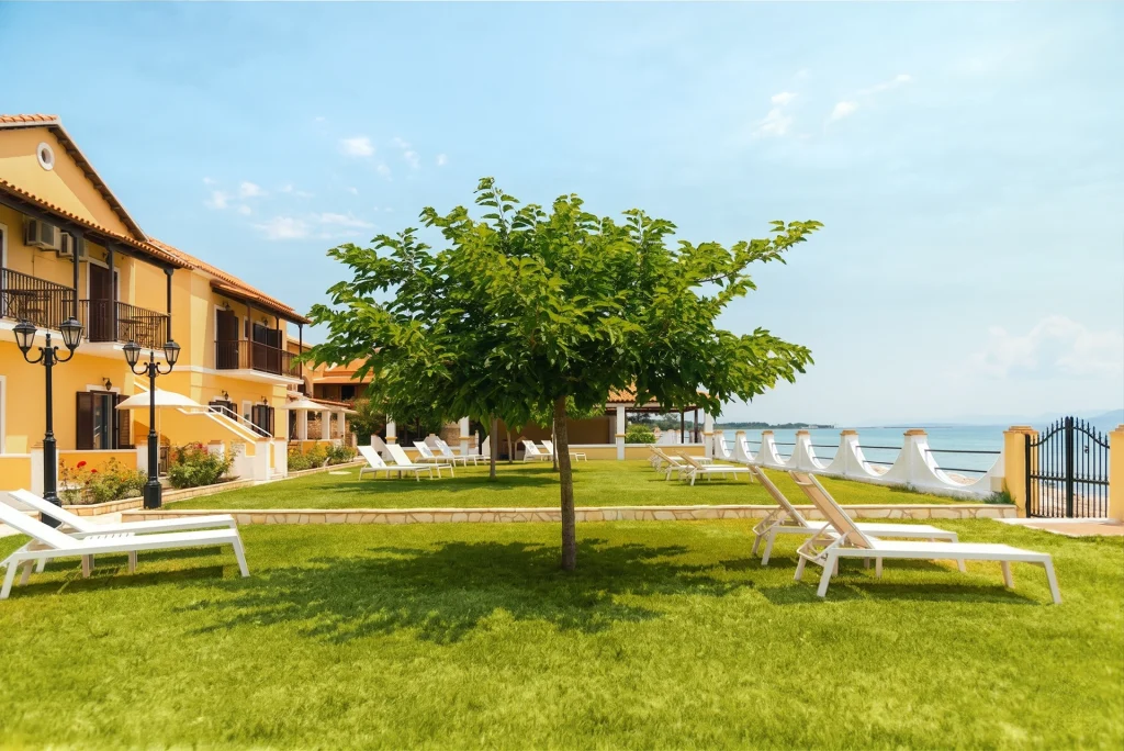 Kamini garden with sunbeds